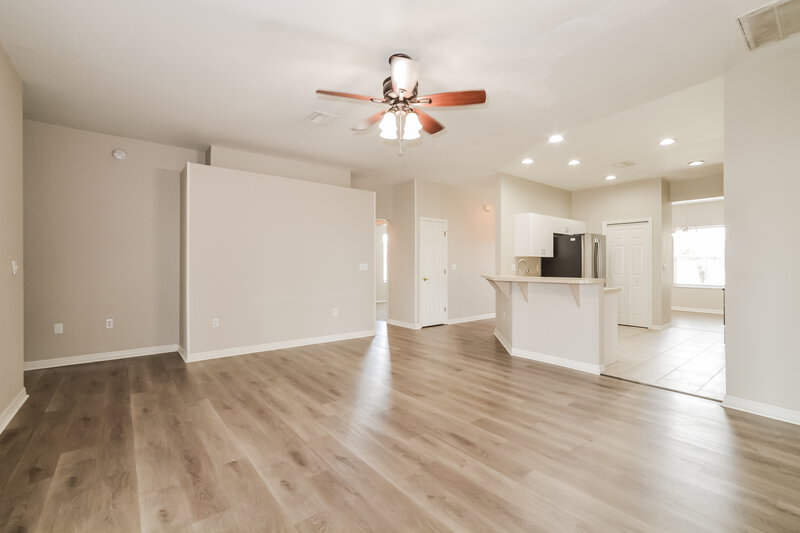 1,855/Mo, 292 Cloverdale Rd Winter Haven, FL 33884 Living Room View