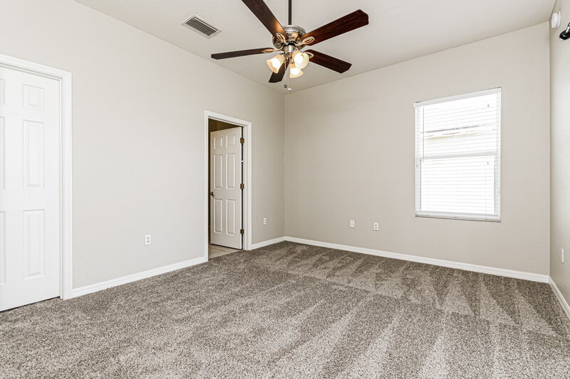 2,920/Mo, 292 Cloverdale Rd Winter Haven, FL 33884 Main Bedroom View 2