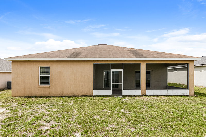 2,920/Mo, 292 Cloverdale Rd Winter Haven, FL 33884 Rear View