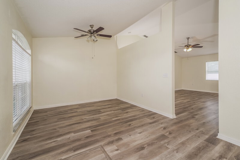 1,860/Mo, 7172 Summit Dr Winter Haven, FL 33884 Living Room View