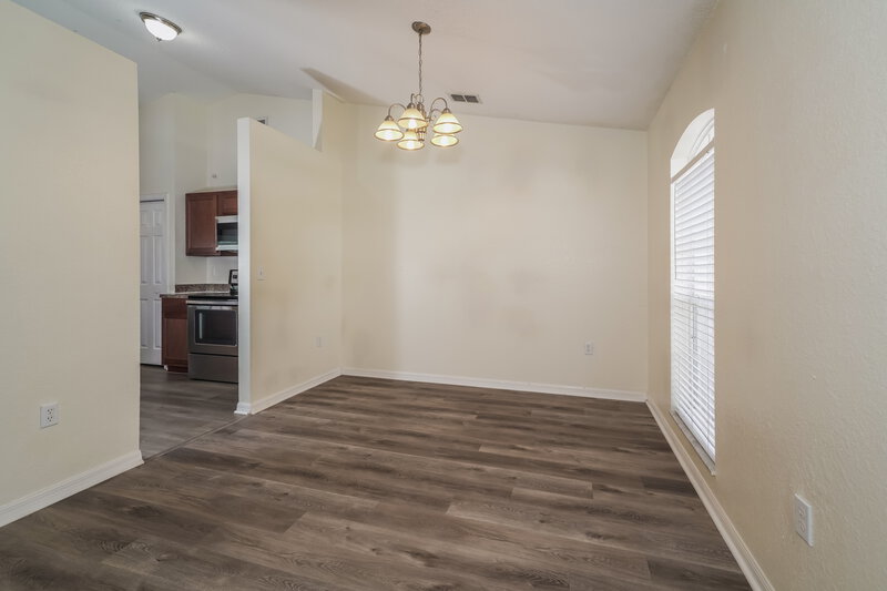 1,860/Mo, 7172 Summit Dr Winter Haven, FL 33884 Dining Room View