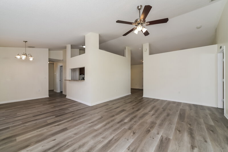 1,860/Mo, 7172 Summit Dr Winter Haven, FL 33884 Family Room View