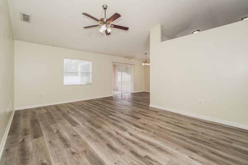 1,860/Mo, 7172 Summit Dr Winter Haven, FL 33884 Family Room View
