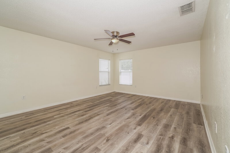 1,860/Mo, 7172 Summit Dr Winter Haven, FL 33884 Main Bedroom View