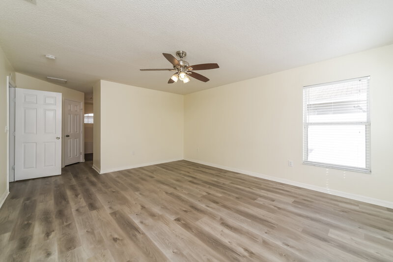 1,860/Mo, 7172 Summit Dr Winter Haven, FL 33884 Main Bedroom View 2