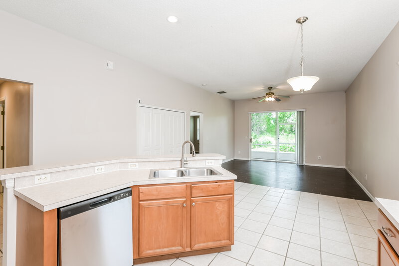 2,265/Mo, 1034 Cherry Valley Way Orlando, FL 32828 Kitchen View