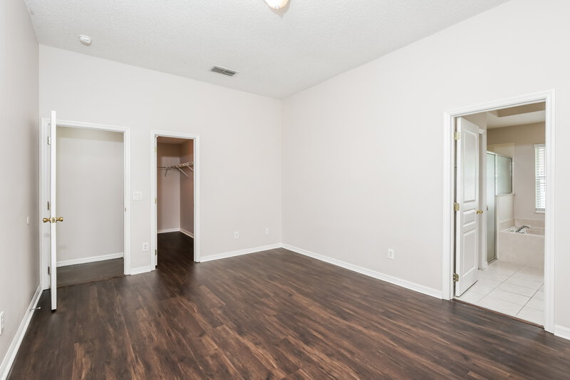 2,265/Mo, 1034 Cherry Valley Way Orlando, FL 32828 Main Bedroom View 2