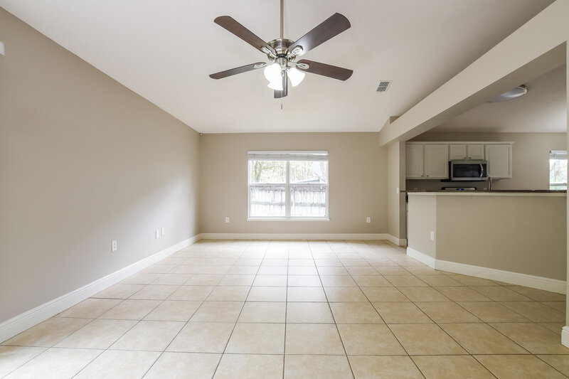 2,440/Mo, 4537 Willamette Cir Orlando, FL 32826 Living Room View 2