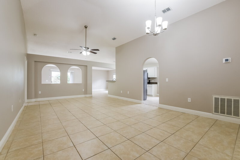 2,440/Mo, 4537 Willamette Cir Orlando, FL 32826 Dining Room View