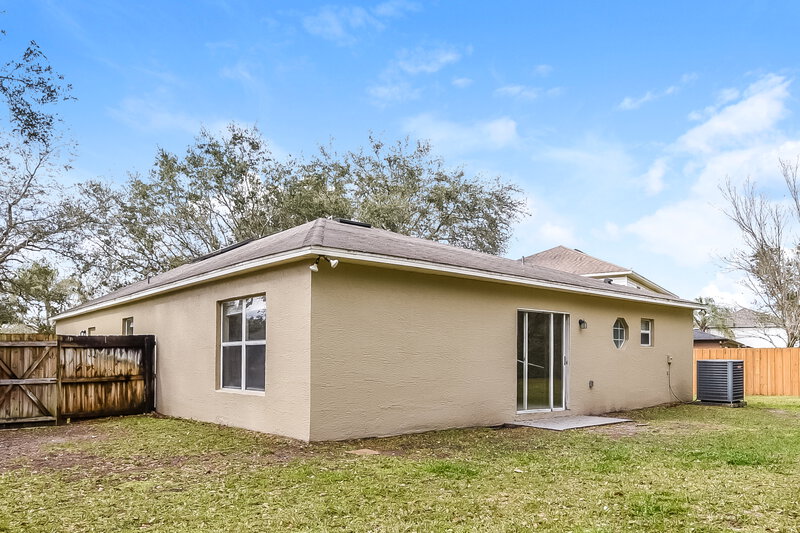 2,440/Mo, 4537 Willamette Cir Orlando, FL 32826 Rear View