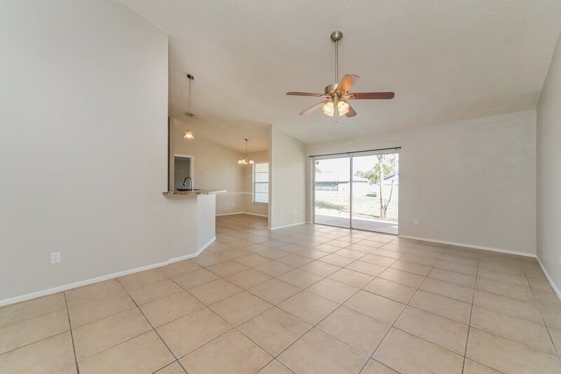 2,125/Mo, 1015 Elizabeth Ridge Ct Kissimmee, FL 34747 Living Room View