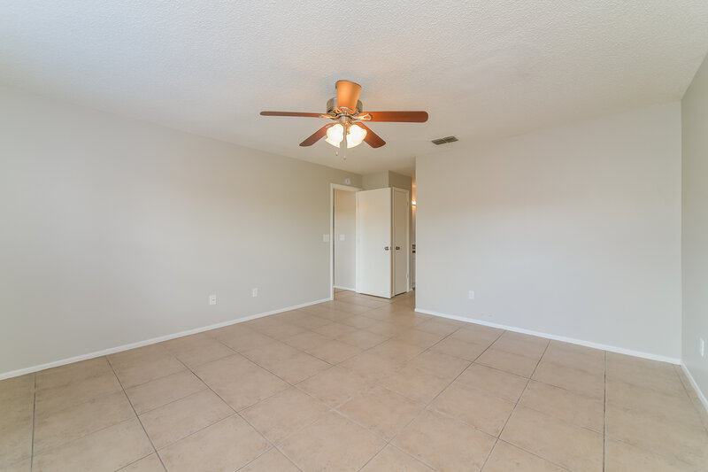 2,125/Mo, 1015 Elizabeth Ridge Ct Kissimmee, FL 34747 Main Bedroom View 2