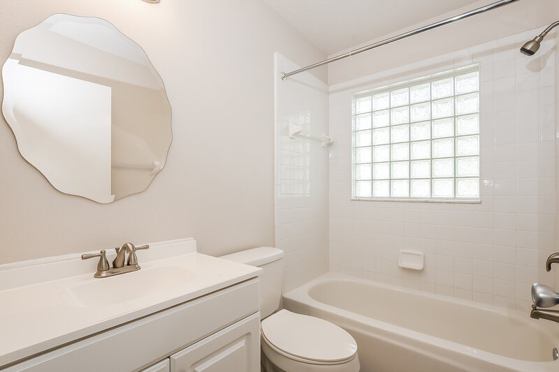 2,355/Mo, 1000 Country Cove Ct Oviedo, FL 32766 Bathroom View