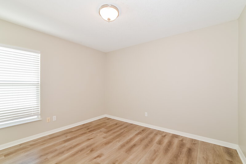 2,015/Mo, 4085 Waltham Forest Dr Tavares, FL 32778 Bedroom View