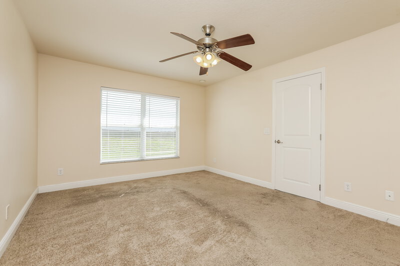 2,265/Mo, 1700 Southern Oak Loop Minneola, FL 34715 Main Bedroom View