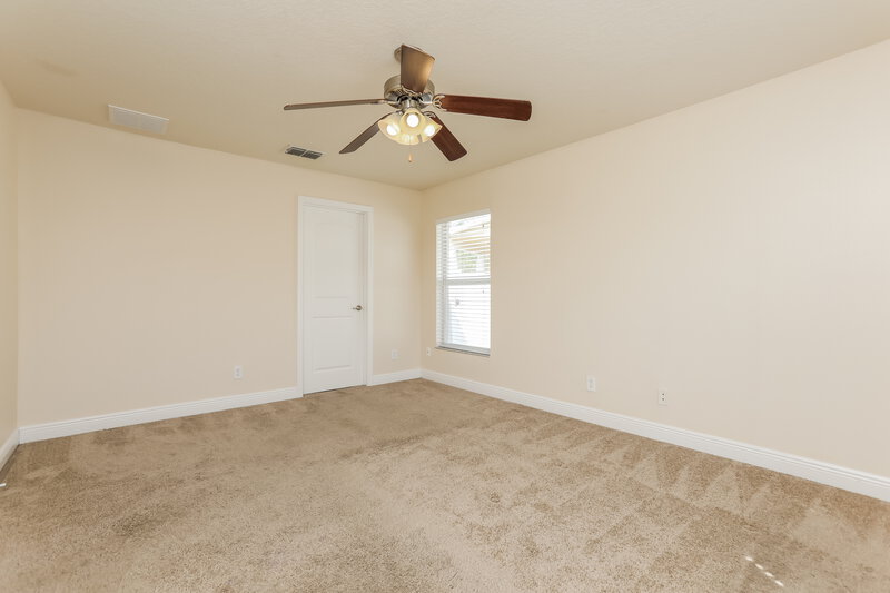 2,265/Mo, 1700 Southern Oak Loop Minneola, FL 34715 Main Bedroom View 2