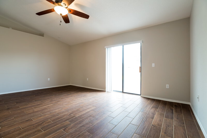 1,865/Mo, 791 Auburn Preserve Blvd Auburndale, FL 33823 Family Room View 4