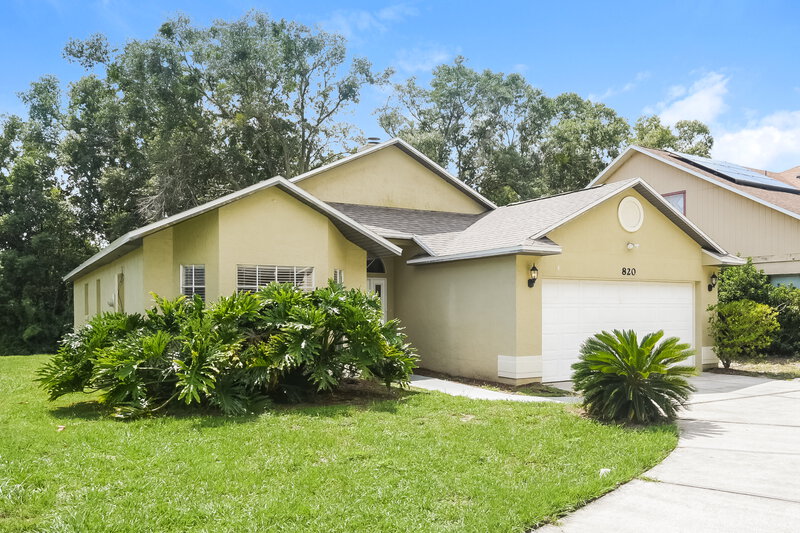 2,190/Mo, 820 Charingstone Ct Apopka, FL 32712 Front View