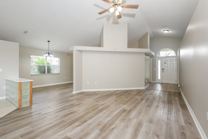2,190/Mo, 820 Charingstone Ct Apopka, FL 32712 Living Room View