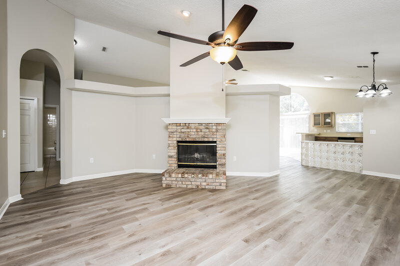 2,190/Mo, 820 Charingstone Ct Apopka, FL 32712 Living Room View 2