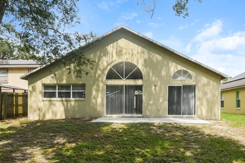 2,190/Mo, 820 Charingstone Ct Apopka, FL 32712 Rear View
