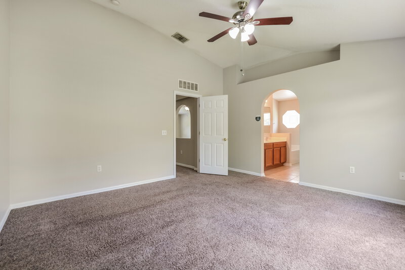 2,080/Mo, 2437 Palmetto Ridge Cir Apopka, FL 32712 Main Bedroom View 2