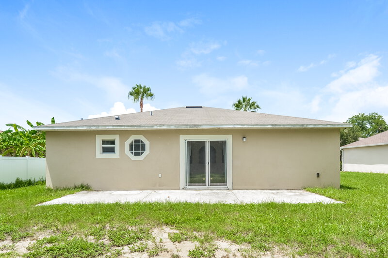 2,080/Mo, 2437 Palmetto Ridge Cir Apopka, FL 32712 Rear View