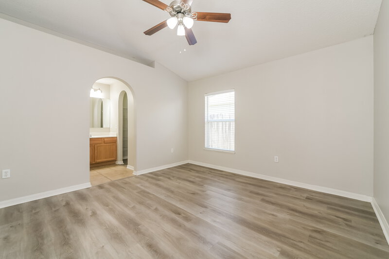 1,645/Mo, 3119 Whispering Trails St Winter Haven, FL 33884 Main Bedroom View