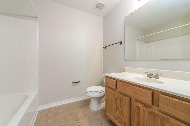 1,645/Mo, 3119 Whispering Trails St Winter Haven, FL 33884 Bathroom View