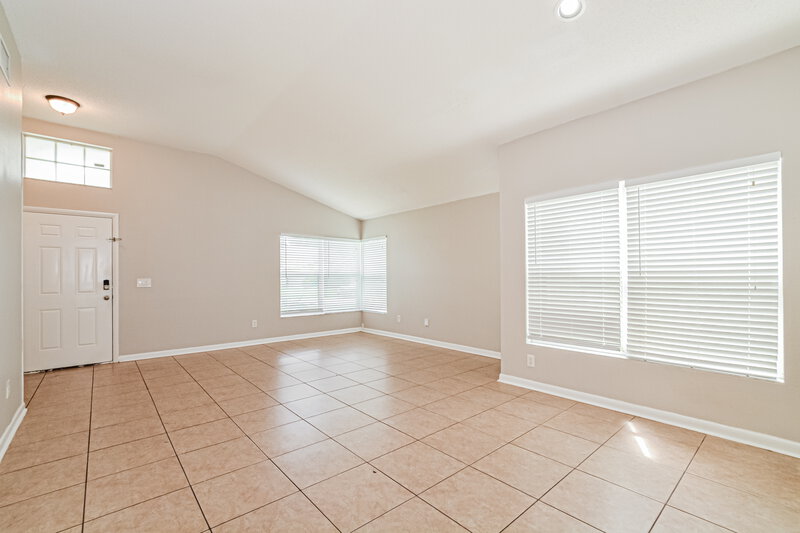 2,425/Mo, 1096 Manigan Ave Oviedo, FL 32765 Living Room View