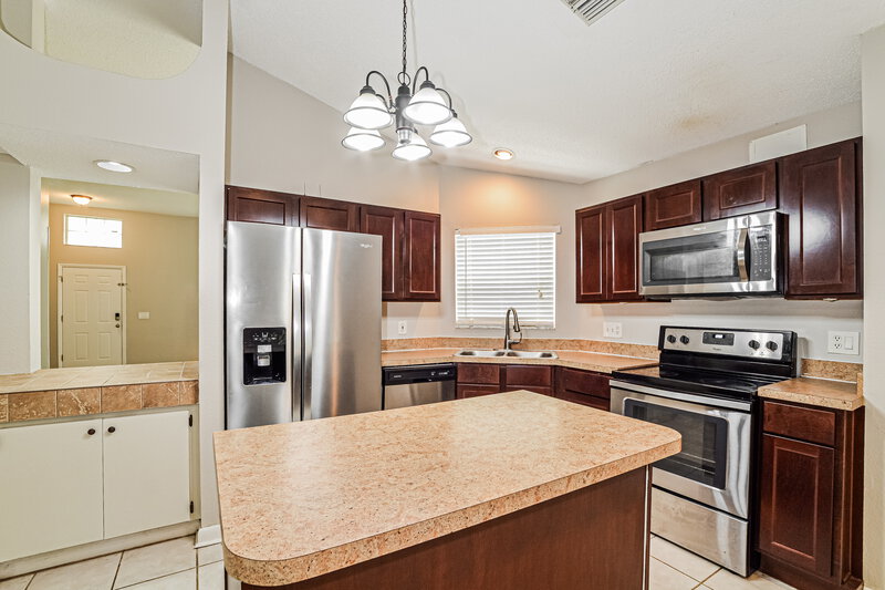 2,425/Mo, 1096 Manigan Ave Oviedo, FL 32765 Kitchen View