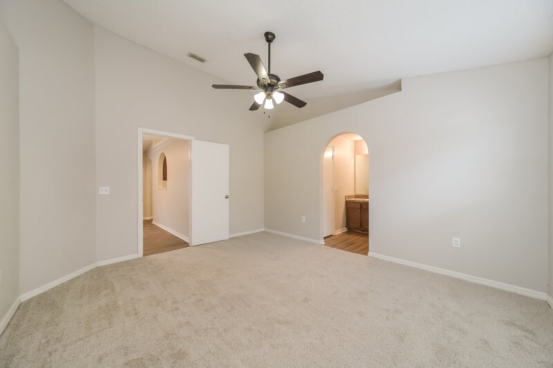 2,065/Mo, 6748 Ebans Bnd Orlando, FL 32807 Main Bedroom View