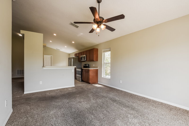 2,410/Mo, 2331 Cobblefield Cir Apopka, FL 32703 Family Room View 2
