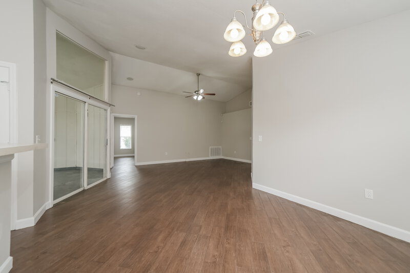 1,780/Mo, 206 Kingshill Ct SE Winter Haven, FL 33884 Dining Room View 2