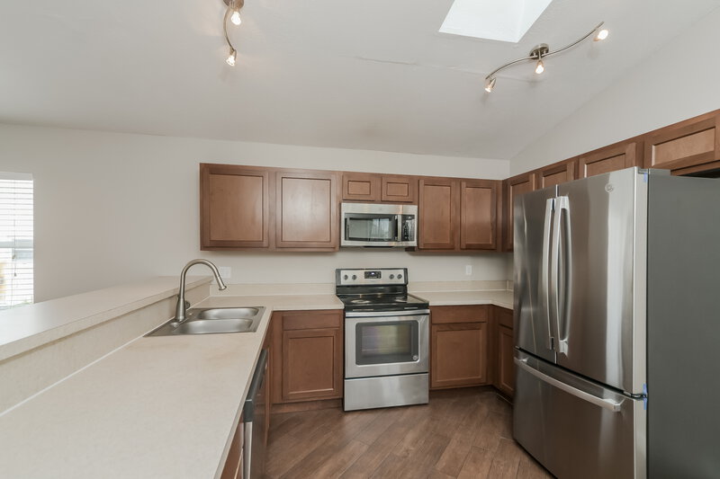 1,780/Mo, 206 Kingshill Ct SE Winter Haven, FL 33884 Kitchen View