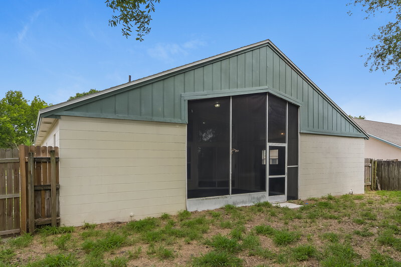 1,780/Mo, 206 Kingshill Ct SE Winter Haven, FL 33884 Rear View