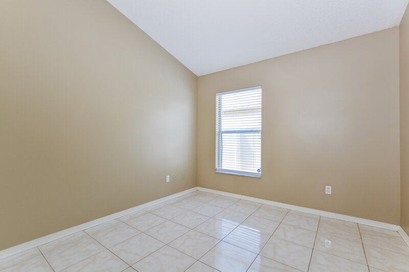 3,620/Mo, 2113 Carpathian Dr Apopka, FL 32712 Bedroom View
