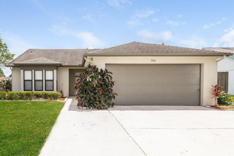 1,930/Mo, 5565 Deer Creek Dr Orlando, FL 32821 External View