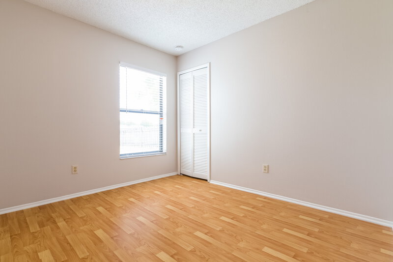 1,930/Mo, 5565 Deer Creek Dr Orlando, FL 32821 Bedroom View