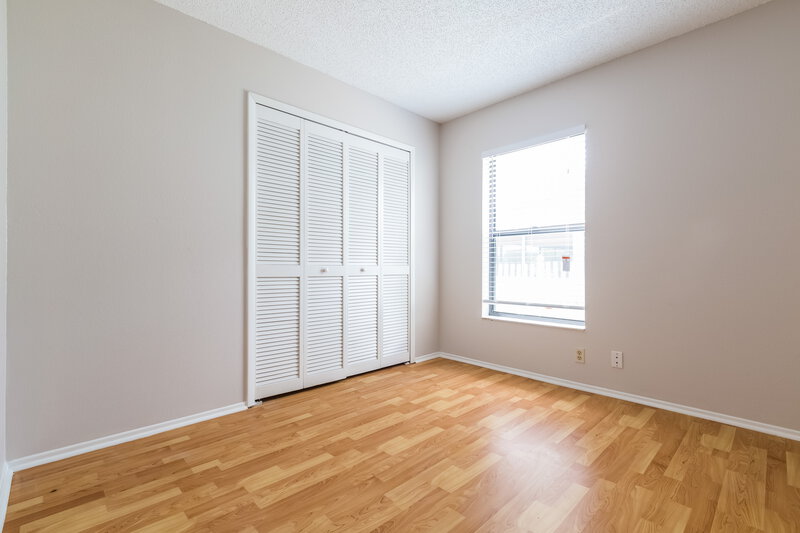 1,930/Mo, 5565 Deer Creek Dr Orlando, FL 32821 Bedroom View 2