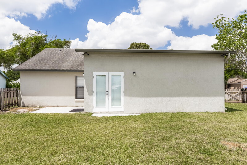 1,930/Mo, 5565 Deer Creek Dr Orlando, FL 32821 Rear View