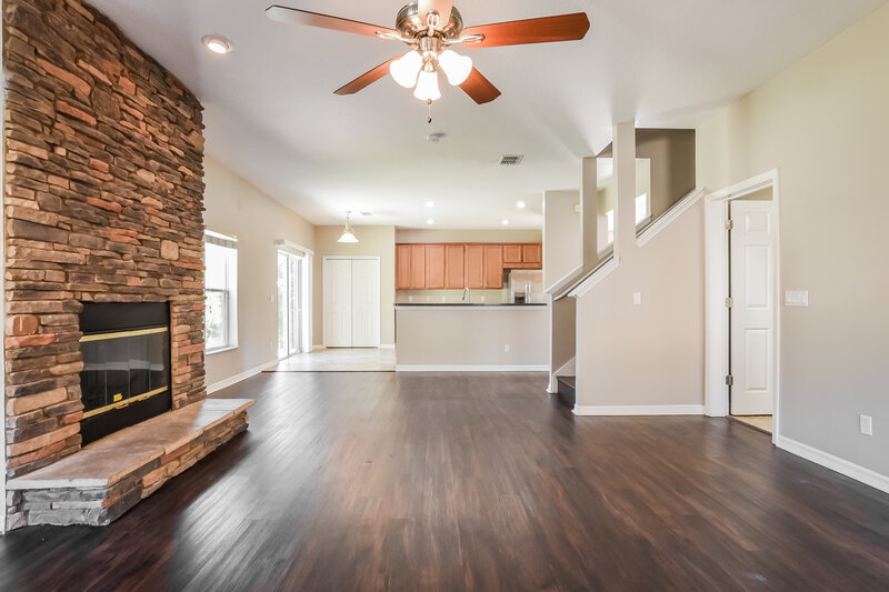 0/Mo, 30030 Messara Cv Mount Dora, FL 32757 Living Room View 2