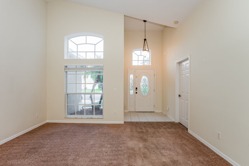 2,995/Mo, 878 Oak Chase Dr Orlando, FL 32828 Living Room View 2