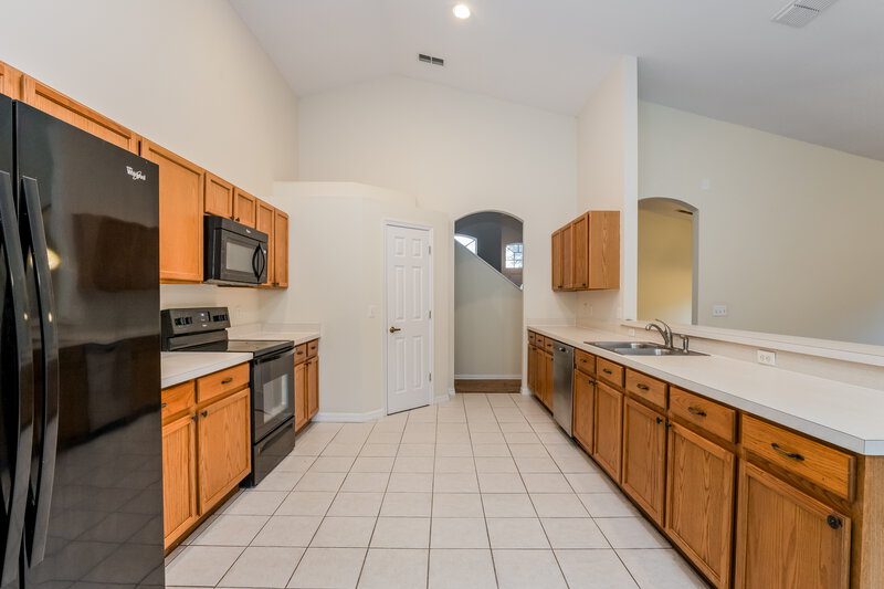 2,995/Mo, 878 Oak Chase Dr Orlando, FL 32828 Kitchen View