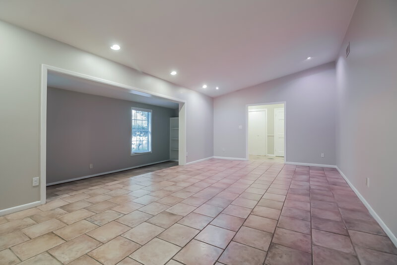 3,270/Mo, 2327 Tuscarora Trl Maitland, FL 32751 Living Room View 2