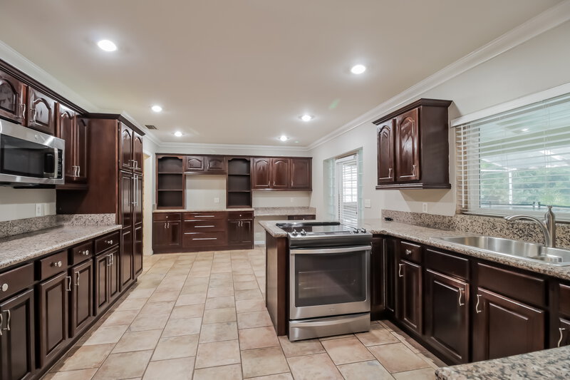 3,270/Mo, 2327 Tuscarora Trl Maitland, FL 32751 Kitchen View