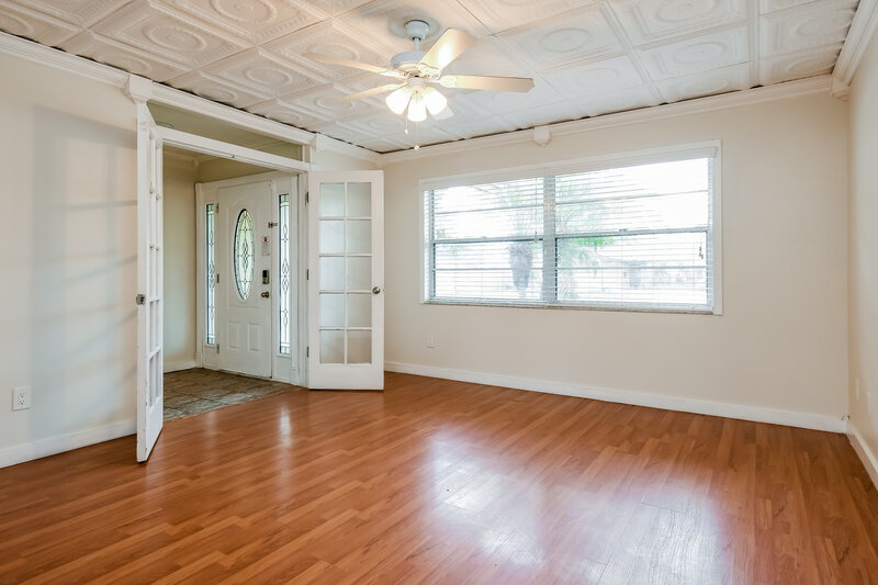 2,810/Mo, 5219 Ardmore Dr Winter Park, FL 32792 Living Room View 2