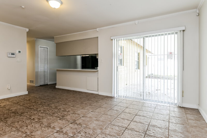 2,810/Mo, 5219 Ardmore Dr Winter Park, FL 32792 Dining Room View