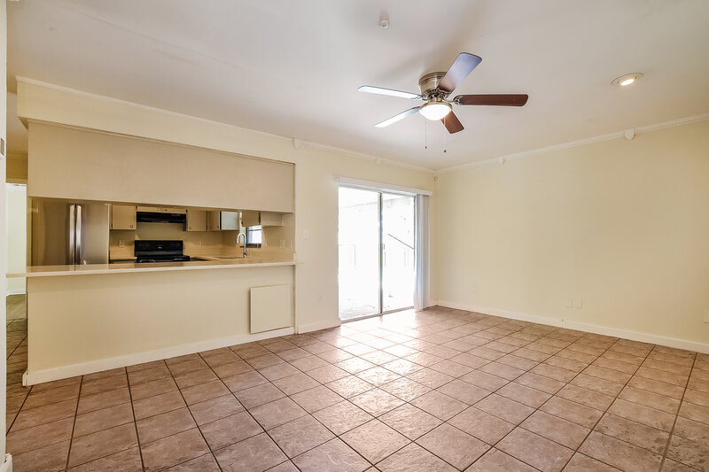 2,710/Mo, 5219 Ardmore Dr Winter Park, FL 32792 Family Room View