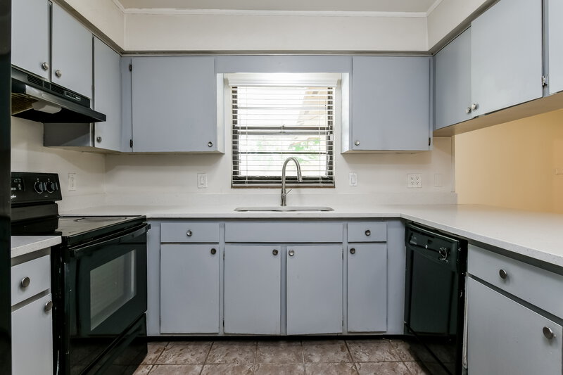 2,810/Mo, 5219 Ardmore Dr Winter Park, FL 32792 Kitchen View